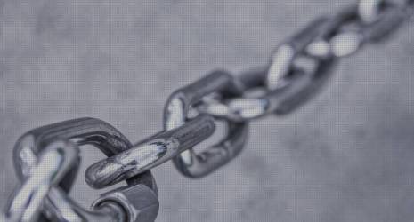 Encuentra las herramientas de hierro más seguras para evitar accidentes laborales.