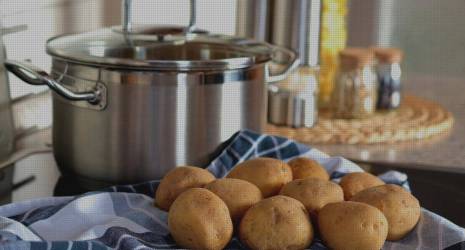 ¿Qué tipo de utensilios de cocina de aluminio se recomiendan para la preparación de alimentos para grandes grupos?